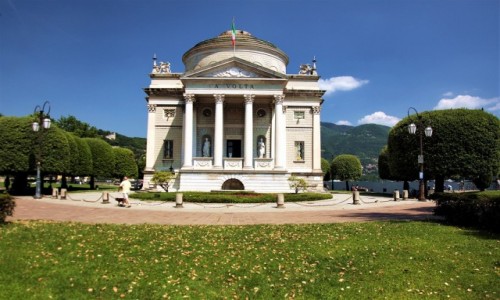Zdjcie WOCHY / Lombardia / Como / Mauzoleum Aleksandra Volty