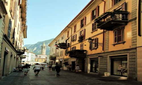 Zdjcie WOCHY / Lombardia / Lecco / W drodze na San Martino