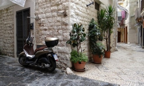 Zdjcie WOCHY / Puglia / Bari / Senne uliczki