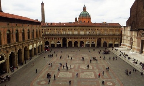 Zdjcie WOCHY / Emilia-Romania / Bolonia / Piazza Maggiore