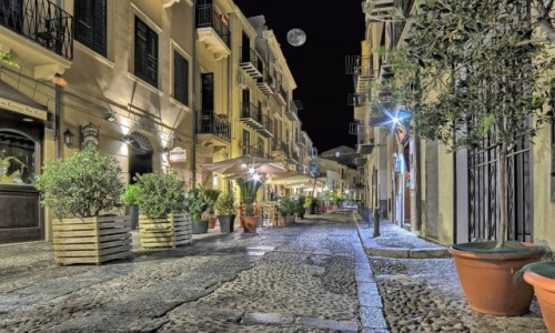 Zdjęcie WłOCHY / Sycylia / Cefalu / Cefalu późną nocą