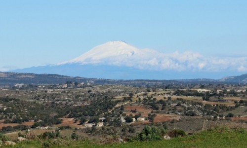 Zdjcie WOCHY / Sycylia / Cavagrande del Cassibile / Etna grujca nad Sycyli