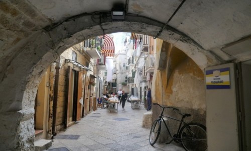 Zdjecie WOCHY / Apulia / Arco Basso / Spacerkiem po Bari
