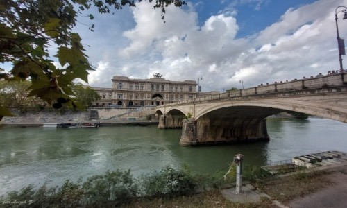 Zdjęcie WłOCHY / Rzym. / Rzym. / Pałac Sprawiedliwości z nad Tybru.