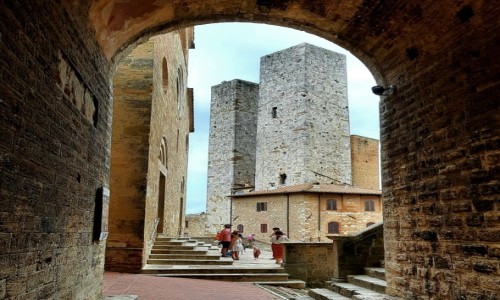 Zdjcie WOCHY / Toskania / San Gimignano / Z bramy