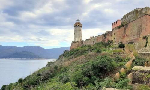 Zdjcie WOCHY / Toskania  / Portoferraio  Wyspa Elba / Latarnia z Forte Stella