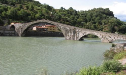 Zdjęcie WłOCHY / Toscania / Borgo a Mozzano / Most Diavolo