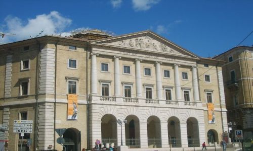 Zdjęcie WłOCHY / wybrzeże Adriatyku / Ancona / teatr