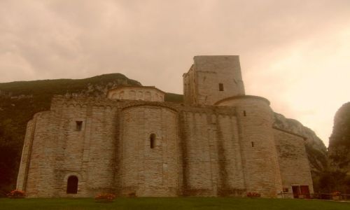 Zdjęcie WłOCHY / Marche / Genga / Genga