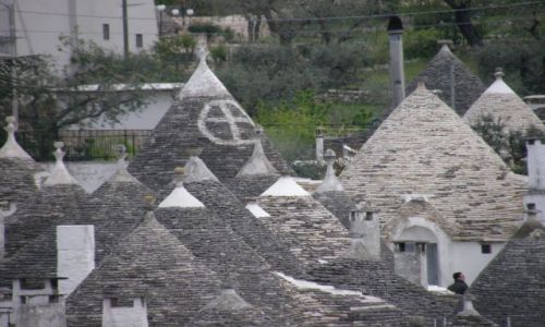 Zdjęcie WłOCHY / Alberobello / na uliczce / Domki z trulli