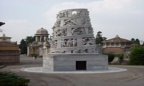 Zdjecie WłOCHY / brak / Mediolan / to nie krzywa wieża w Pizie, to Cimitero Monumentale, prawdziwe dzieło sztuki