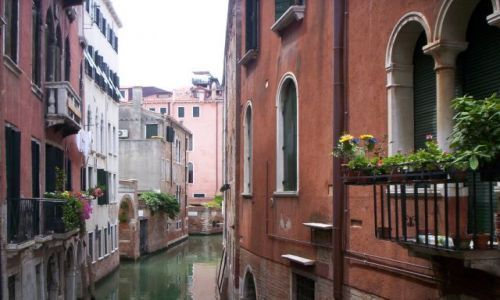 Zdjecie WOCHY / Veneto / Wenecja / Pod balkonem