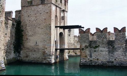 Zdjecie WOCHY / Lago di Garda / Sirmione / Lago di Garda - Sirmione - Rocca Scaligera