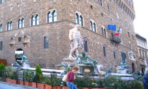 Zdjęcie WłOCHY / Toskania / Florencja  -  Piazza della Signoria  / fontanna Neptuna