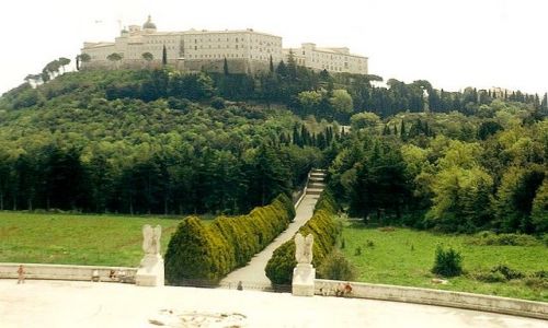 Zdjecie WOCHY / Apeniny rodkowe / Cassino / klasztor  na Monte Cassino