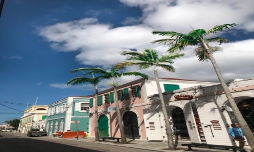 Zdjcie WYSPY DZIEWICZE STANW ZJEDNOCZONYCH / St. Thomas / Charlotte Amalie / Ulice w Charlotte Amalie, USVI