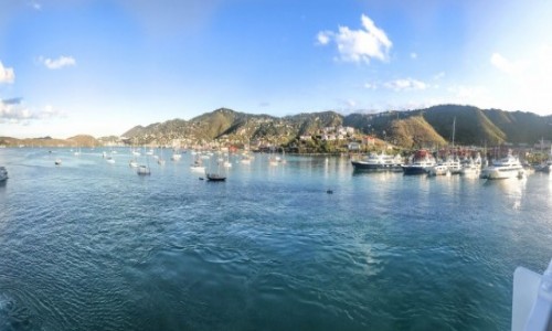 Zdjcie WYSPY DZIEWICZE STANW ZJEDNOCZONYCH / USVI / Charlotte Amalie / Panorama ze statku USVI