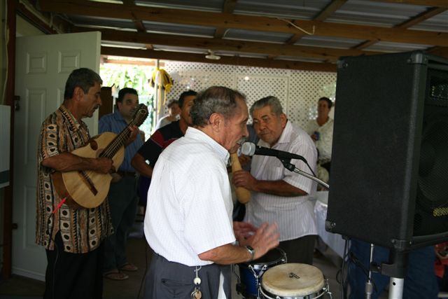 Zdjęcia: okolice Arecibo, Puerto Rico / Portoryko, Muzykanci z Arecibo, WYSPY KARAIBSKIE Zdjęcia: okolice Arecibo, Puerto Rico / Portoryko, Muzykanci z Arecibo, WYSPY KARAIBSKIE