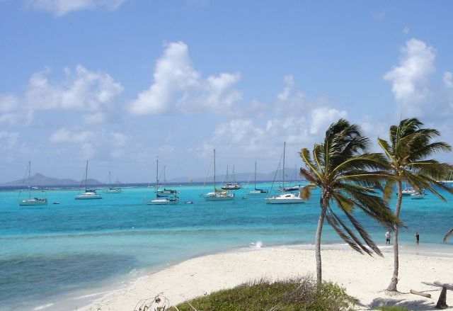 Zdjęcia: Kotwicowisko między wyspami, Tobago Cays, Na Karaibach często mocno wieje, WYSPY KARAIBSKIE Zdjęcia: Kotwicowisko między wyspami, Tobago Cays, Na Karaibach często mocno wieje, WYSPY KARAIBSKIE