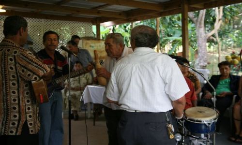 Zdjcie WYSPY KARAIBSKIE / Puerto Rico / Portoryko / okolice Arecibo / Domowa imprezka w witoTrzech Krli