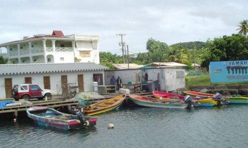 Zdjecie WYSPY KARAIBSKIE / St. Lucia / Rodney Bay /  Lodzie pilotw podejciowych