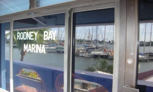 Zdjęcie WYSPY KARAIBSKIE / St. Lucia / Rodney Bay / Okno biura mariny