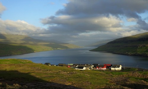 Zdjecie WYSPY OWCZE / Wyspa Eysturoy / Duvugarðar / Ku zachodowi