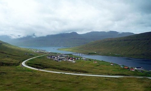 Zdjcie WYSPY OWCZE / Eysturoy / Fuglafjørður / Z wyspy na wysp