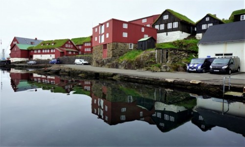 Zdjcie WYSPY OWCZE / Wyspa Streymoy / Thorshavn  / Kolorowe domki