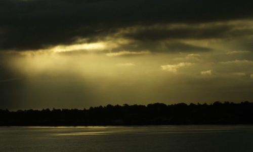 Zdjcie WYSPY SALOMONA / Honiara / Honiara / Cisza po burzy