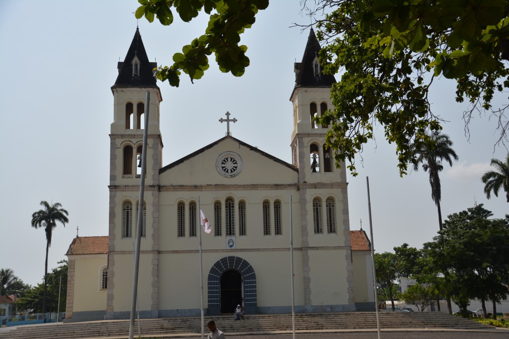 Zdj�cia: Sao Tome, Sao Tome, Katedra, WYSPY �WI�TEGO TOMASZA i KSI���CA