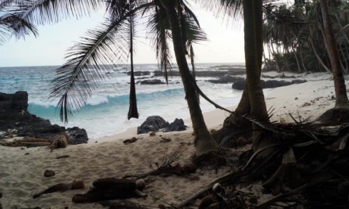 Zdjcie WYSPY WITEGO TOMASZA i KSICA / Ilheu Das Rolas / Poudniowy kraniec wyspy / Sao Tome - wyspa Robinsona?
