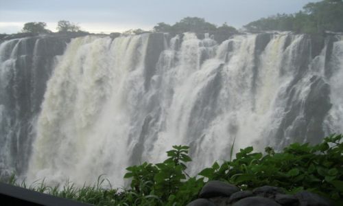 Zdjcie ZAMBIA / Zambia / Zambia / Wodospady Wiktorii na rzece Zambezi - Zambia
