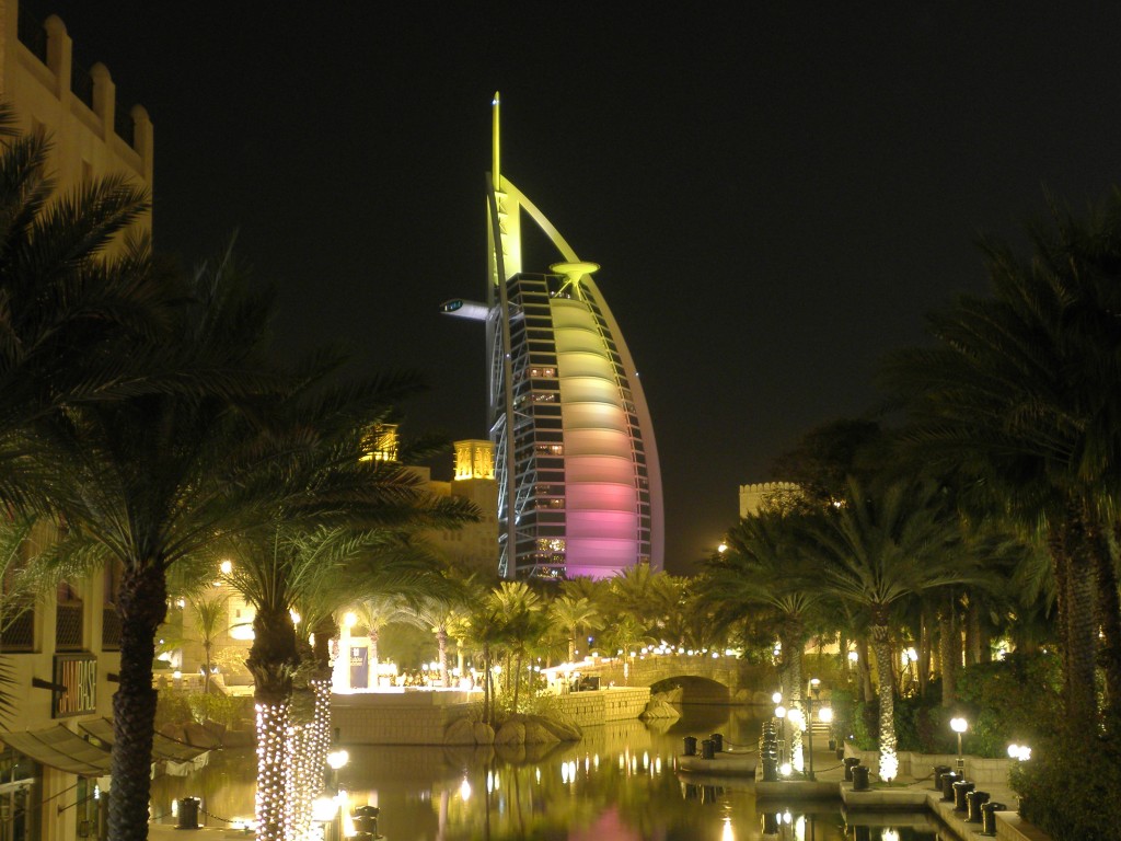 Zdjęcia: Hotel Burj al-Arab, Dubaj, Najbardziej luksusowy hotel świata, ZJEDNOCZONE EMIRATY ARABSKIE Zdjęcia: Hotel Burj al-Arab, Dubaj, Najbardziej luksusowy hotel świata, ZJEDNOCZONE EMIRATY ARABSKIE