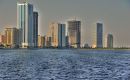 Zdjecie ZJEDNOCZONE EMIRATY ARABSKIE / Zatoka Perska / SHARJAH / na drugim brzegu 