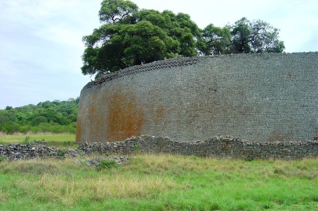 Zdjęcia: Great Zimbabwe (National Monument), Mashvingo, Mury obronne Great Zimbabwe, ZIMBABWE Zdjęcia: Great Zimbabwe (National Monument), Mashvingo, Mury obronne Great Zimbabwe, ZIMBABWE