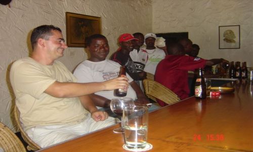 Zdjecie ZIMBABWE / Mashvingo / Great Zimbabwe (National Monument) / Integracja, czyli U cioci Genowefy na imieninach 4