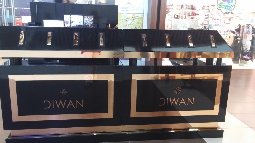 Zdjęcia: Dubaj, Emirat Dubaj, Emirackie perfumy Royal Diwan , ZJEDNOCZONE EMIRATY ARABSKIE Zdjęcia: Dubaj, Emirat Dubaj, Emirackie perfumy Royal Diwan , ZJEDNOCZONE EMIRATY ARABSKIE