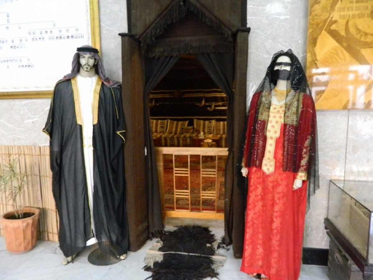 Zdjęcia: Dubaj, Emirat Dubaj, Tradycyjny ubior slubny., ZJEDNOCZONE EMIRATY ARABSKIE Zdjęcia: Dubaj, Emirat Dubaj, Tradycyjny ubior slubny., ZJEDNOCZONE EMIRATY ARABSKIE