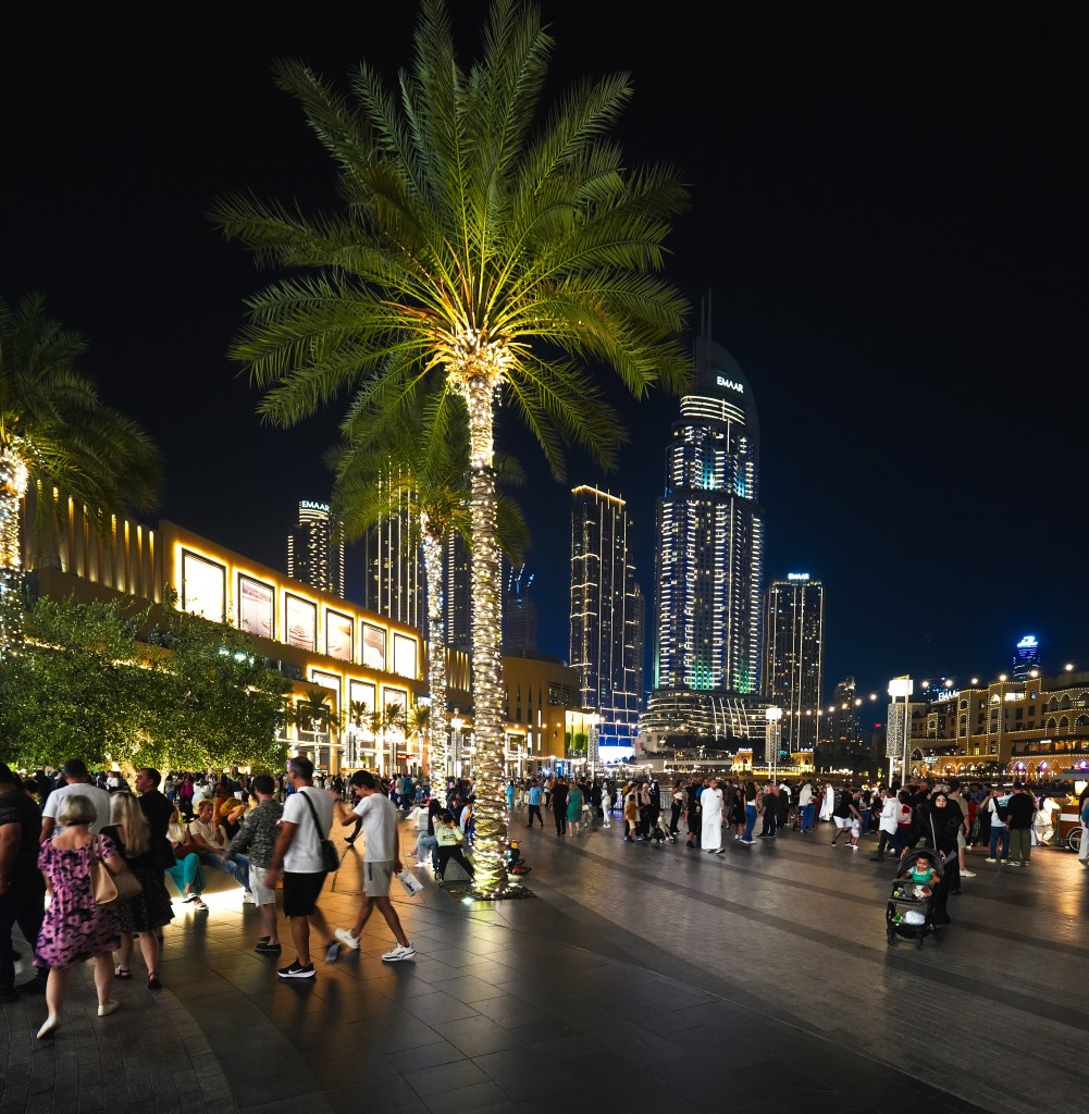 Zdjęcia: Burj Khalifa, Dubaj, Przed Dubai Mall , ZJEDNOCZONE EMIRATY ARABSKIE Zdjęcia: Burj Khalifa, Dubaj, Przed Dubai Mall , ZJEDNOCZONE EMIRATY ARABSKIE