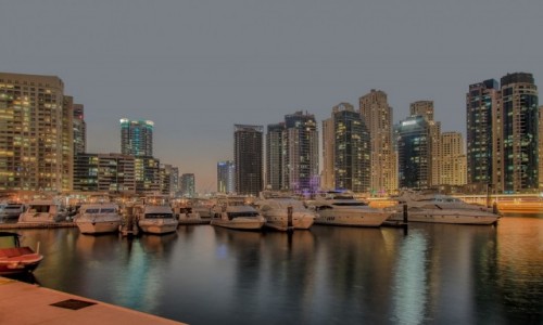 Zdjcie ZJEDNOCZONE EMIRATY ARABSKIE / Dubaj / Dubaj / W promieniach zachodzcego soca