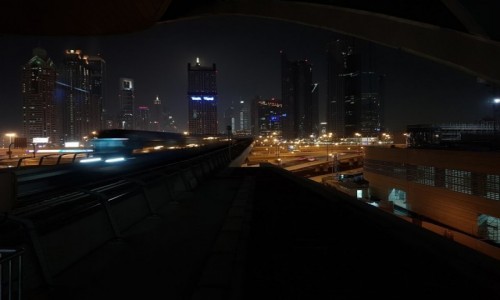 Zdjecie ZJEDNOCZONE EMIRATY ARABSKIE / Dubaj / Stacja metra / Metro