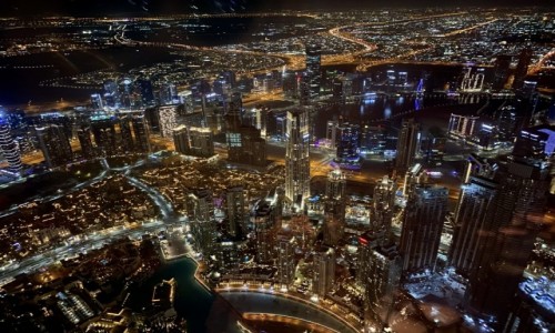 Zdjecie ZJEDNOCZONE EMIRATY ARABSKIE / Dubaj  / Dubaj  / Widok z Burj Khalifa noc 